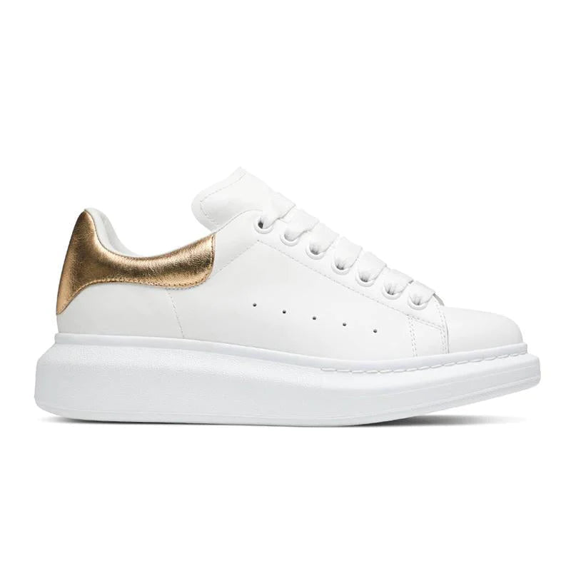 LOW TOP LEATHER WIDENED TENNIS SHOE IN WHITE (GOLD)