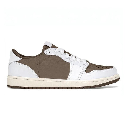 LOW TOP LEATHER BASKETBALL SHOE IN BROWN AND WHITE